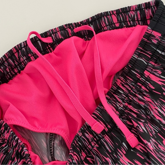 Nike Dri-Fit Shorts Youth Medium - Picture 4 of 4